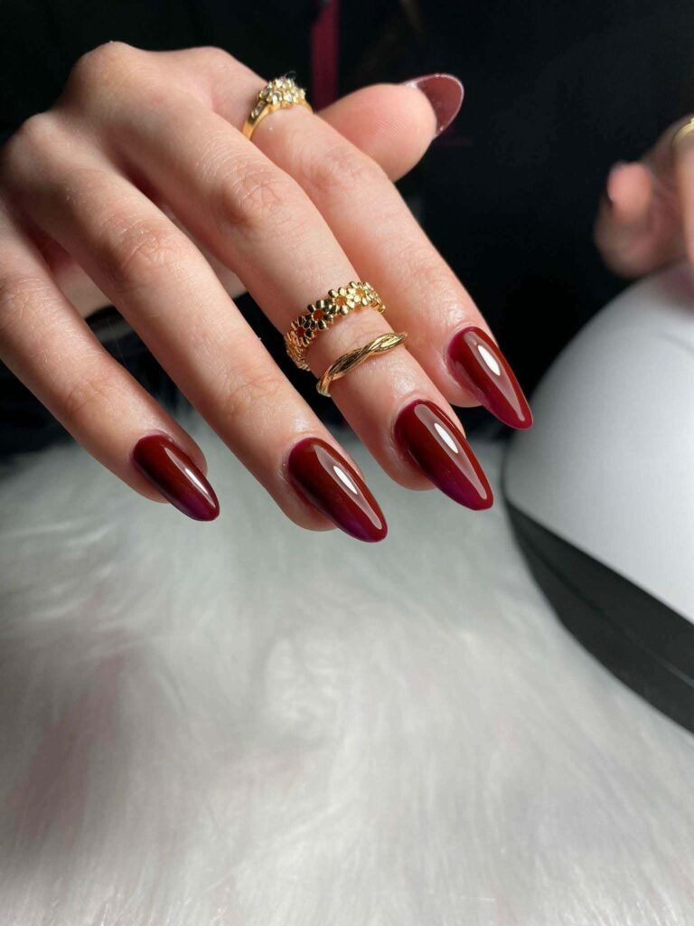 Manicura profesional Unas cuidadas y elegantes2